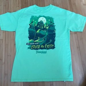 Disneyland Parks Tee youth medium 100% cotton